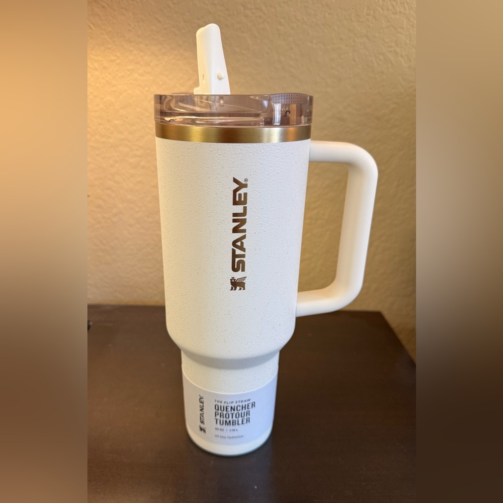 40 oz Stanley Cup
New